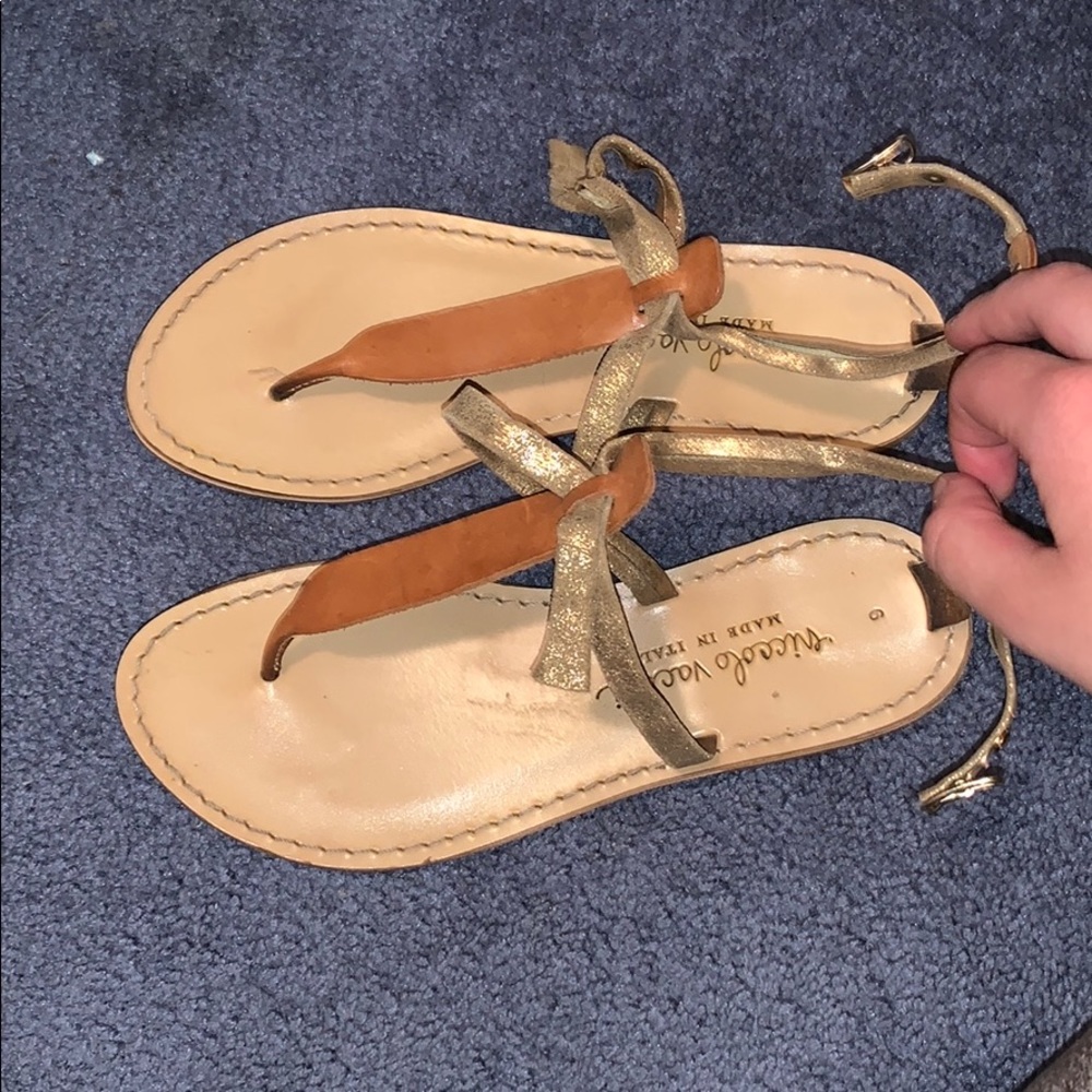 sandals - Picture 2 of 5